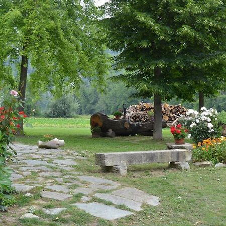 Trattoria Vecchio Mulino Panzió Niella Tanaro Kültér fotó