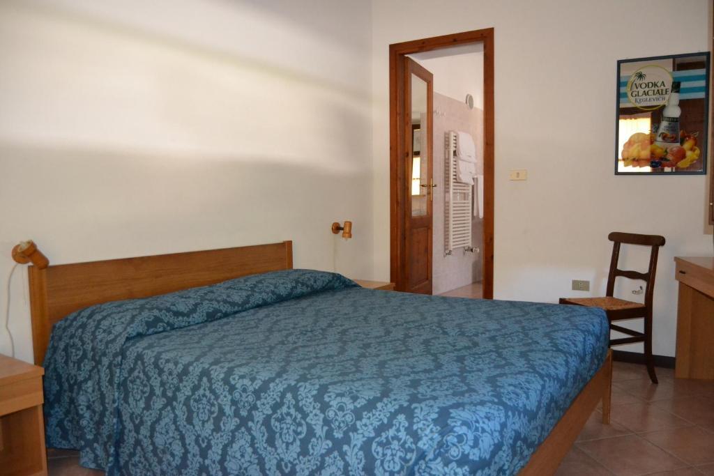 Trattoria Vecchio Mulino Panzió Niella Tanaro Szoba fotó