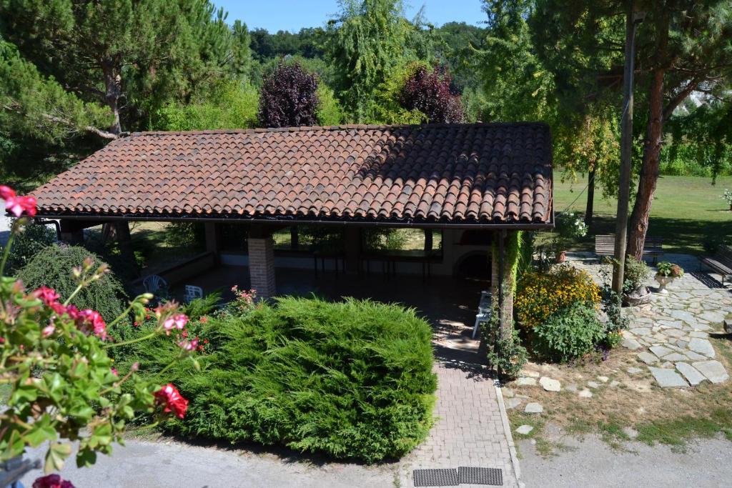 Trattoria Vecchio Mulino Panzió Niella Tanaro Kültér fotó