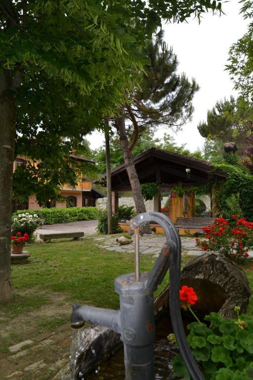 Trattoria Vecchio Mulino Panzió Niella Tanaro Kültér fotó